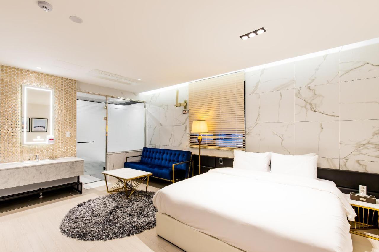 Air Sky Hotel Busan Eksteriør billede